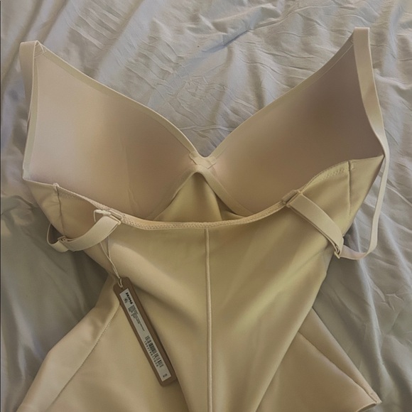 SKIMS Body Super Push-Up Thong Bodysuit NWT - Picture 11 of 12